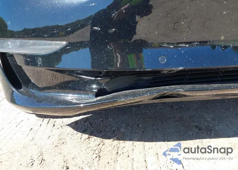 2018 Tesla Model 3 Long Range/Performance z USA, uszkodzony, nr VIN 5YJ3E1EB8JF182774